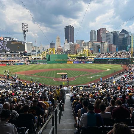 Sweeping Stadium Views Wonderfully Located 24-7 Parking Gym Lounge ピッツバーグ エクステリア 写真