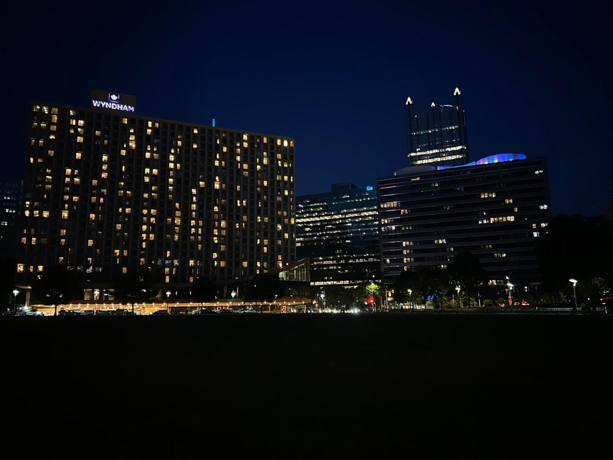 Sweeping Stadium Views Wonderfully Located 24-7 Parking Gym Lounge ピッツバーグ エクステリア 写真